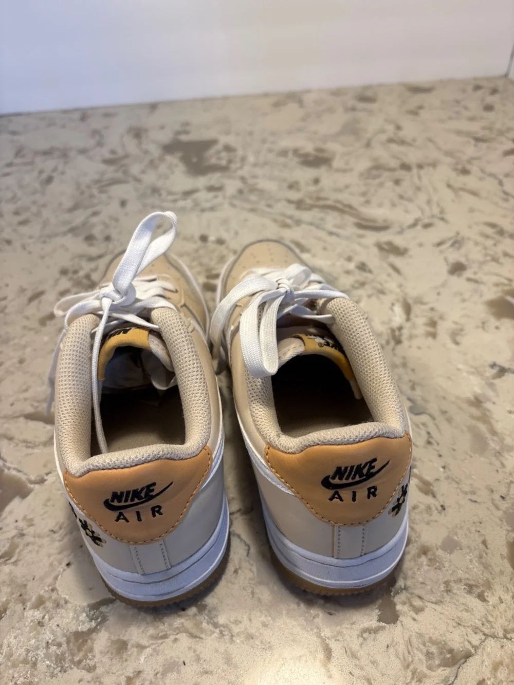Nike Air Force 1 Low SE Powered By Flowers Leather Sneakers Y 5
